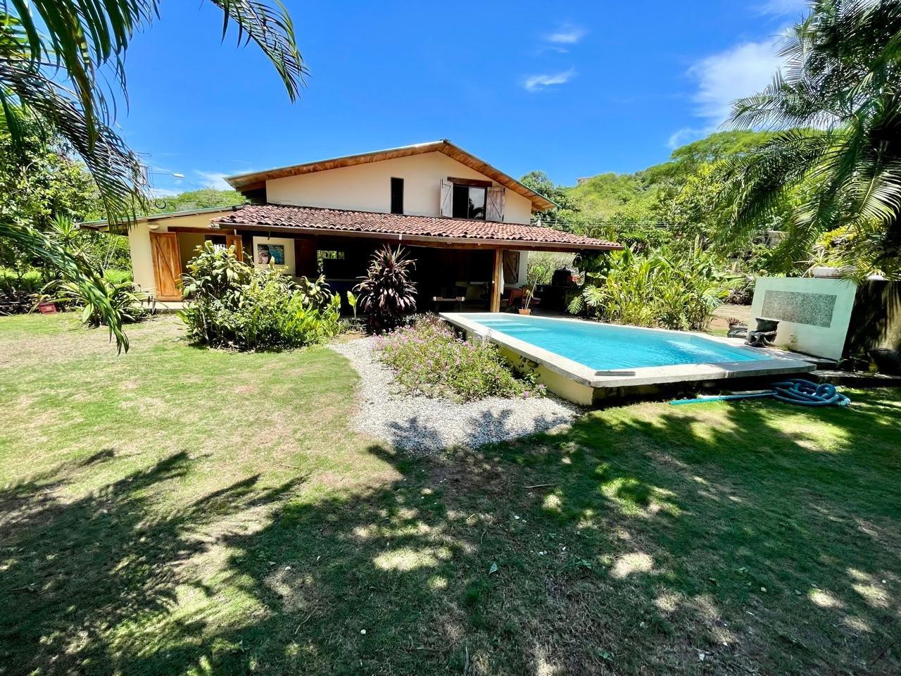 Ópera Salvaje — 2-Bedroom Home